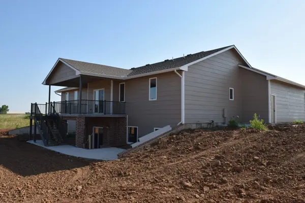 24820 W Indian Ridge Ct, Andale, KS 67001