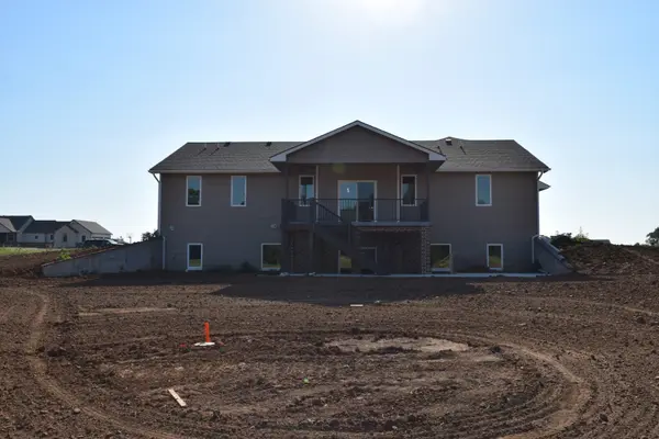 24820 W Indian Ridge Ct, Andale, KS 67001
