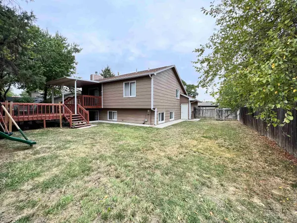 10119 E Lockmoor St, Wichita, KS 67207