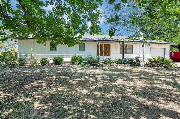 4721 NE 160th St, Cheney, KS 67025