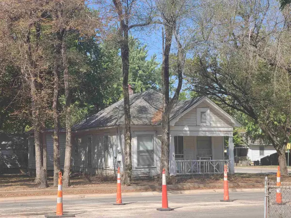 202 W Kansas Ave, Arkansas City, KS 67005