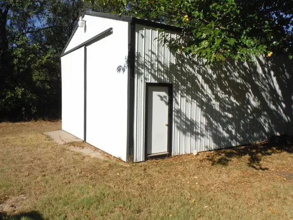 14320 E Cherokee Trail, Derby, KS 67037