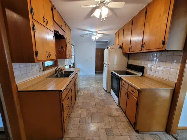 412 Martha Ave, Mulvane, KS 67110