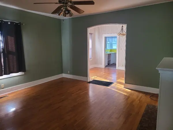 215 E 16th, Winfield, KS 67156