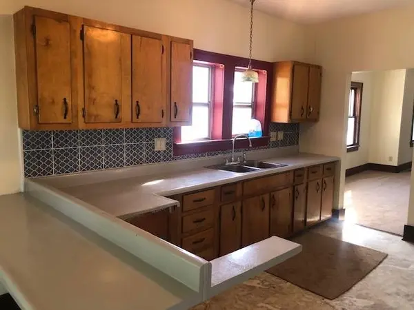 1221 N A St, Wellington, KS 67152