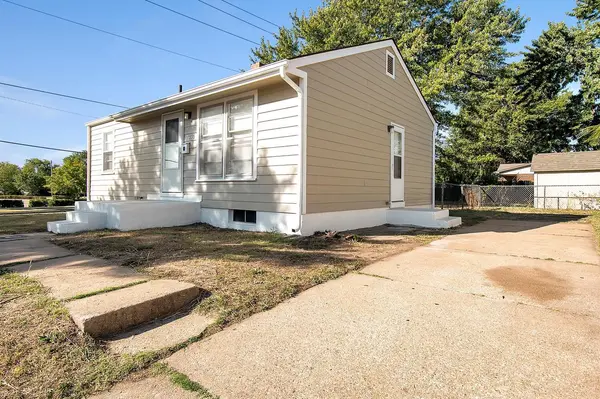 2353 S Broadview St, Wichita, KS 67218