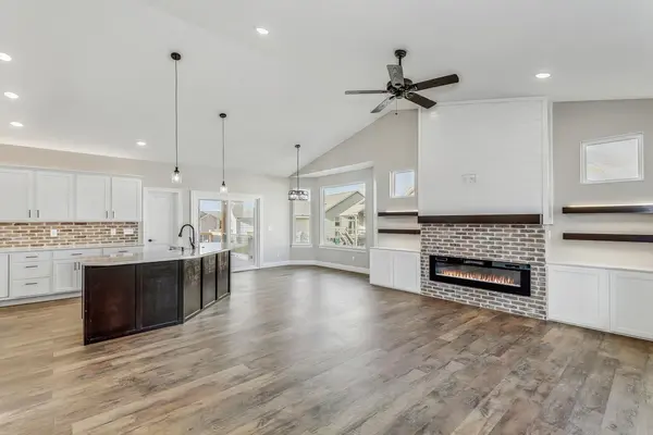 6727 N Silverton St, Park City, KS 67219