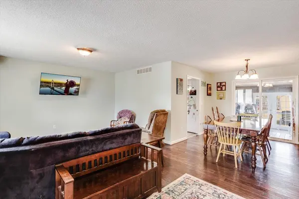 12116 E FIRESIDE LN, Derby, KS 67037