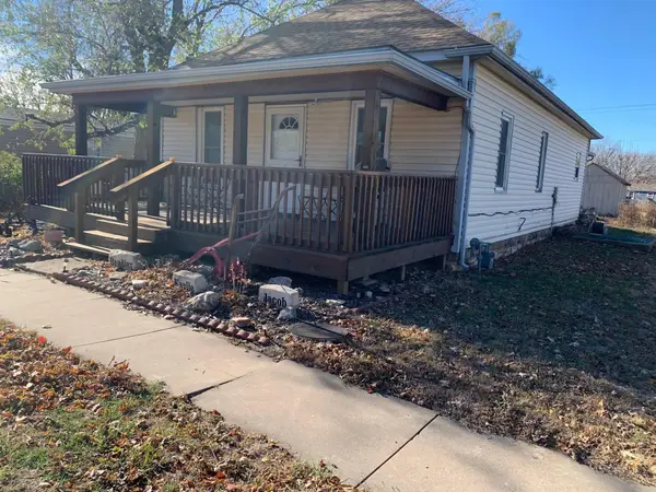 211 N Main St, Dexter, KS 67038