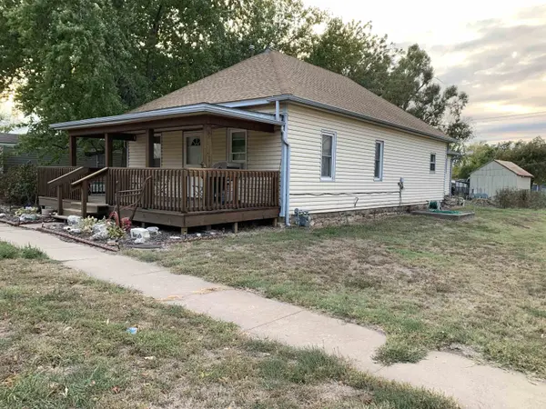 211 N Main St, Dexter, KS 67038