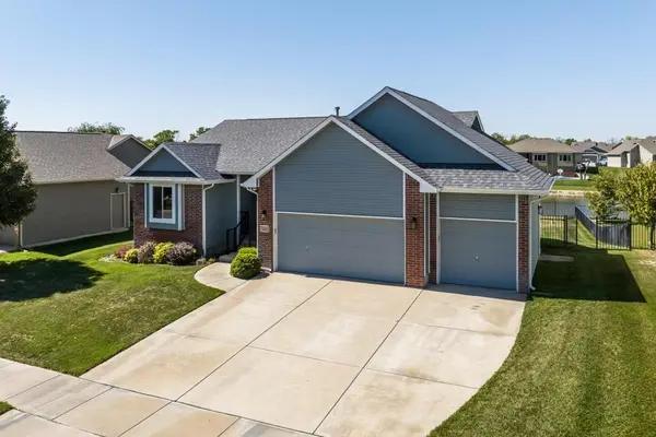 2537 N Fieldstone St, Andover, KS 67002