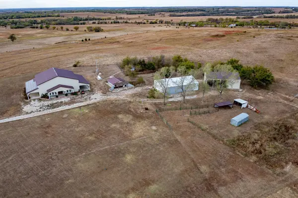 1548 Road 18, Howard, KS 67349