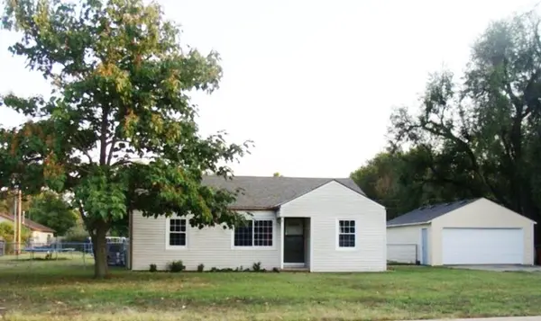 321 E ACADEMY AVE,  Maize,  KS 67101