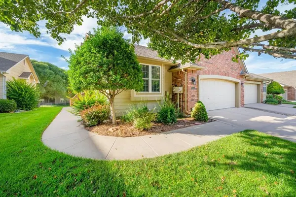 2365 N Lighthouse Cove, Wichita, KS 67205