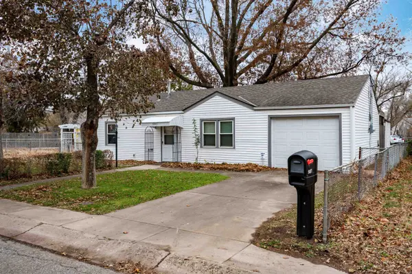 5021 S Hemlock Ave, Wichita, KS 67216