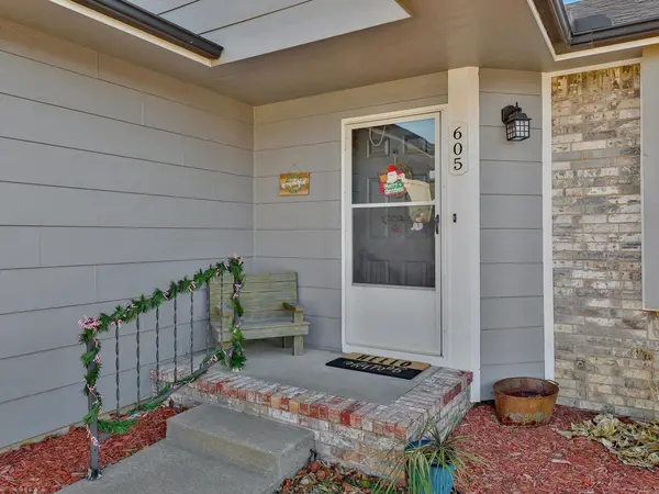 605 Colleen St, Augusta, KS 67010