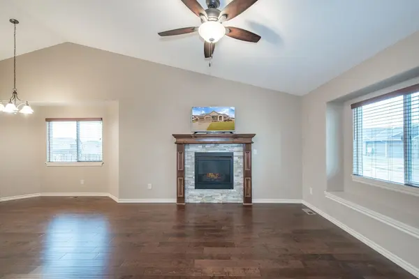 8516 E Chris St, Bel Aire, KS 67226