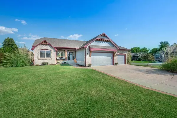 2905 E Sunflower Dr, Derby, KS 67037