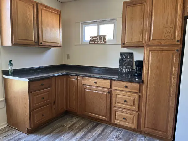 318 W 9th St, Larned, KS 67550