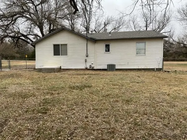 3544 SW 100th St, Augusta, KS 67010