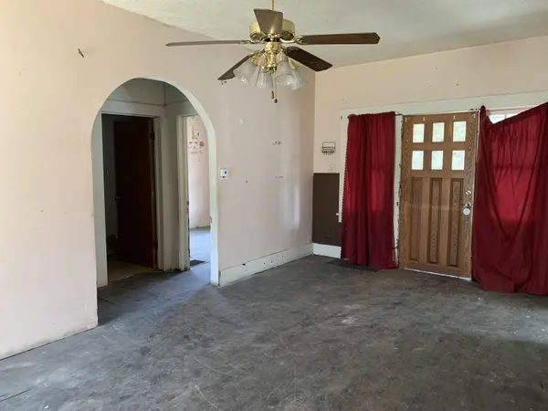 2023 S Water St, Wichita, KS 67213