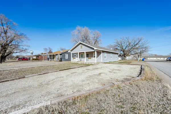 202 Harrison St, Cheney, KS 67025
