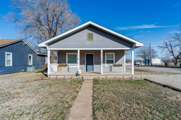 202 Harrison St, Cheney, KS 67025