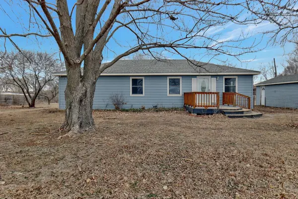 10352 SW Eagle Rd, Augusta, KS 67010