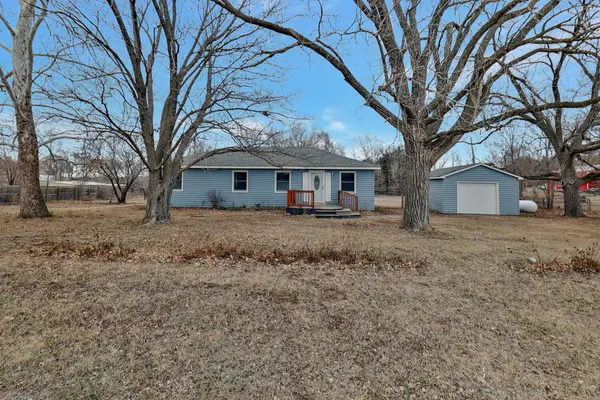 10352 SW Eagle Rd, Augusta, KS 67010
