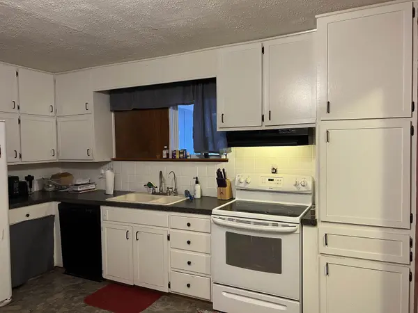 509 Northridge Rd, Newton, KS 67114