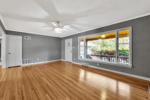 2025 S Bluff Ave, Wichita, KS 67218