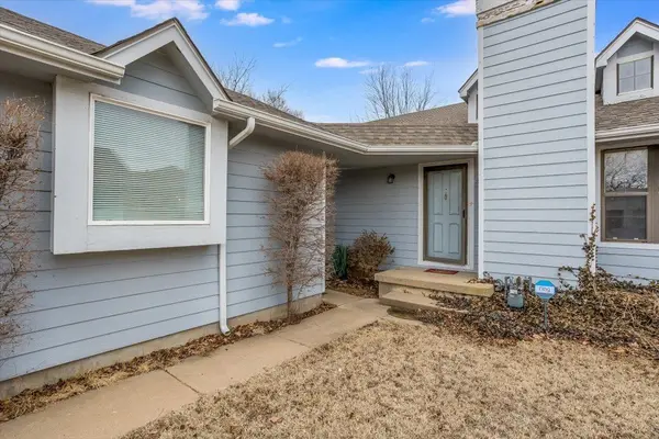 6421 E Rodeo St, Bel Aire, KS 67226
