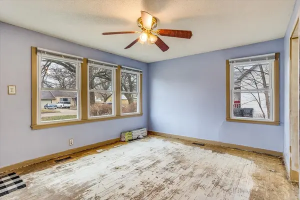 414 E 11th St, Newton, KS 67114