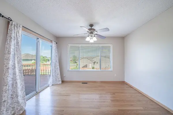 608 Brentwood Pl, Andover, KS 67002