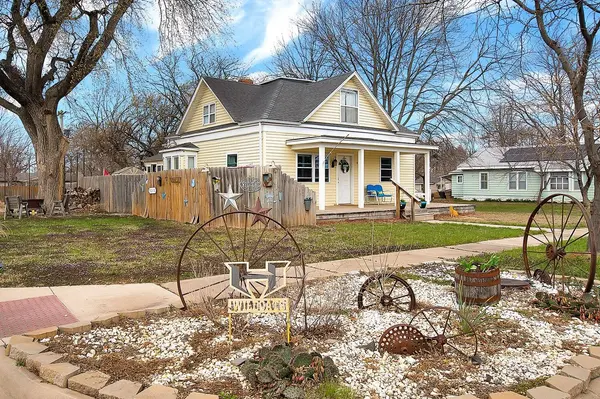 107 N Reno St, Haven, KS 67543