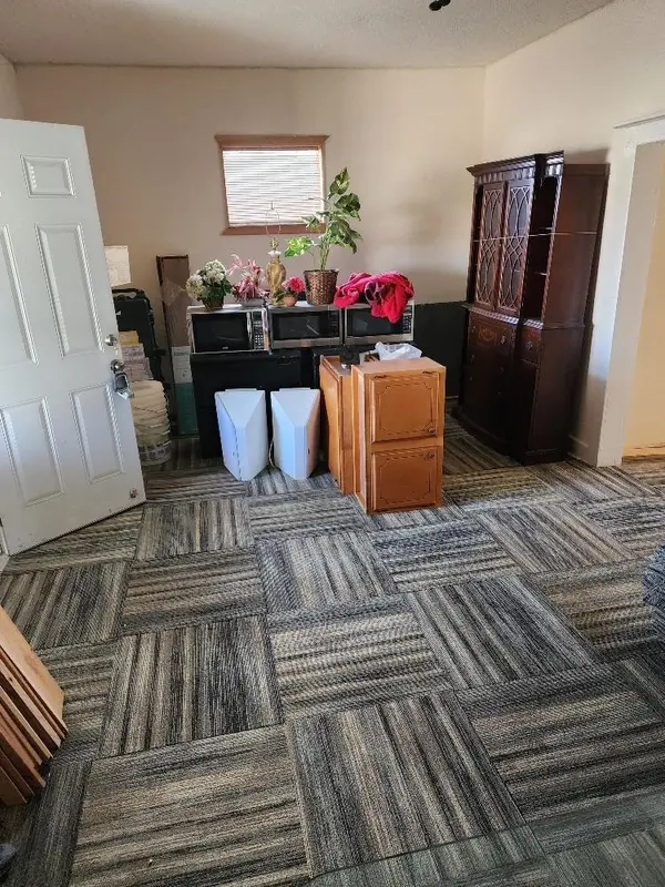 117 N D St, Arkansas City, KS 67005