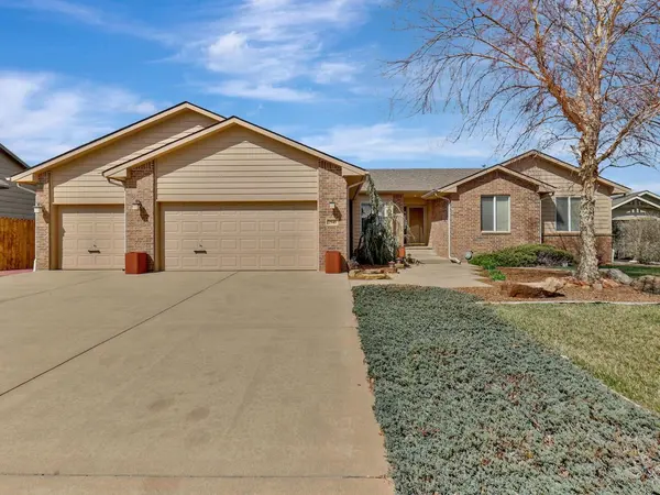 2545 E Saint Andrew Ct, Goddard, KS 67052