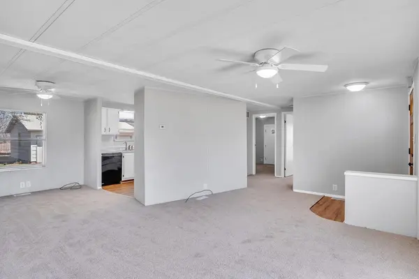 1108 E 9th St, Newton, KS 67114