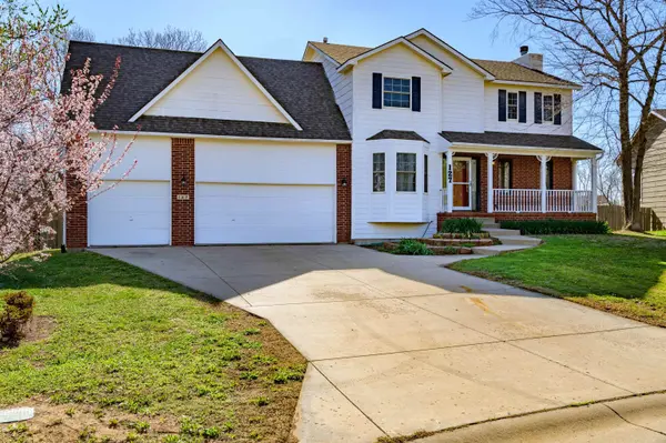 127 S VALLEY STREAM DR, Derby, KS 67037