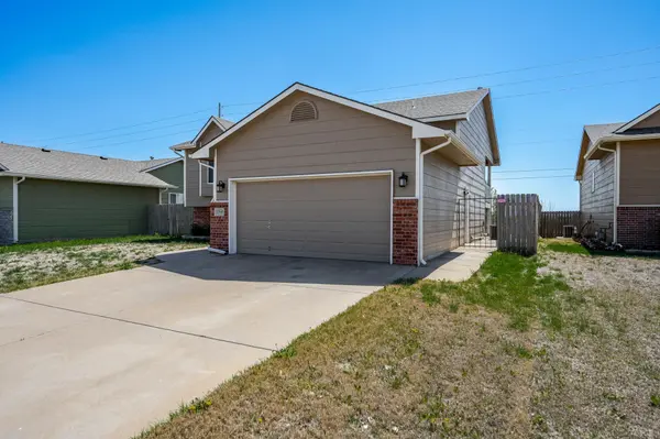 2369 S Milstead Ct, Wichita, KS 67209