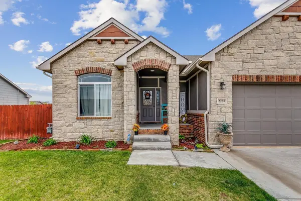 2265 S Tara Falls Ct, Wichita, KS 67207