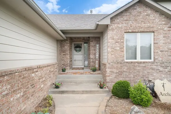 1017 N McCaskey, Rose Hill, KS 67133