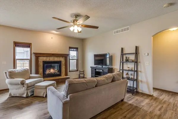 732 S Shade Ct, Andover, KS 67002
