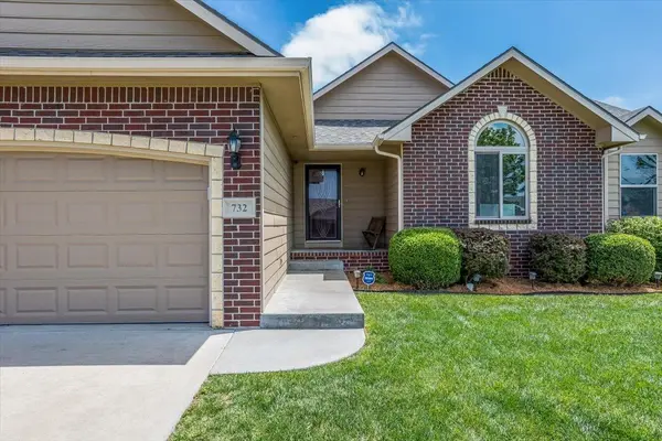 732 S Shade Ct, Andover, KS 67002