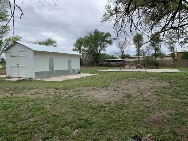 1381 N Broadway Rd, Peck, KS 67120