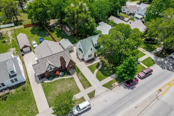 915 E Broadway St, Newton, KS 67114