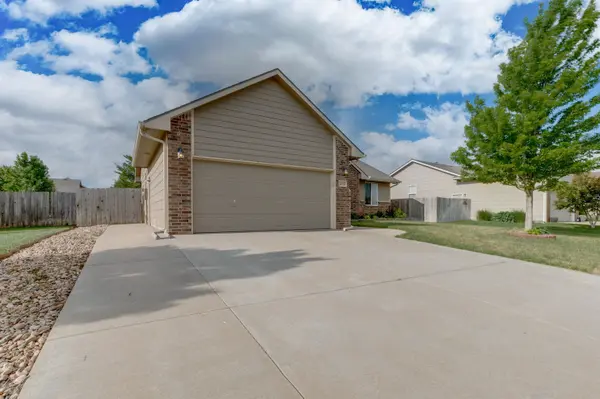2513 E Casey Dr, Goddard, KS 67052