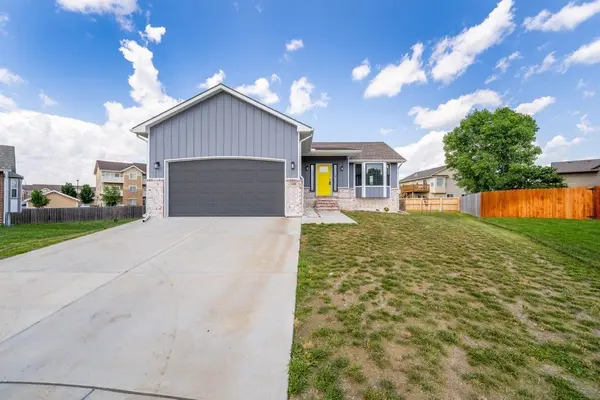 620 E Shade Street, Andover, KS 67002