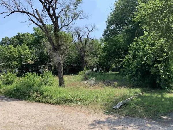 1330 S Millwood Ave, Wichita, KS 67213