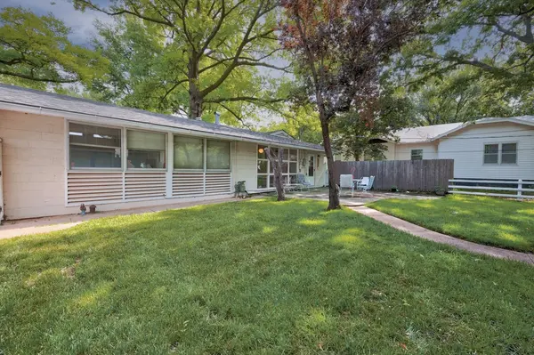 1005 E 15th Ave, Winfield, KS 67156